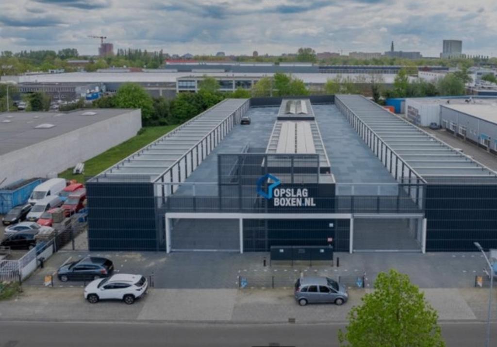 Garagebox Te Koop Aan De Riethil 14 Breda op begane grond