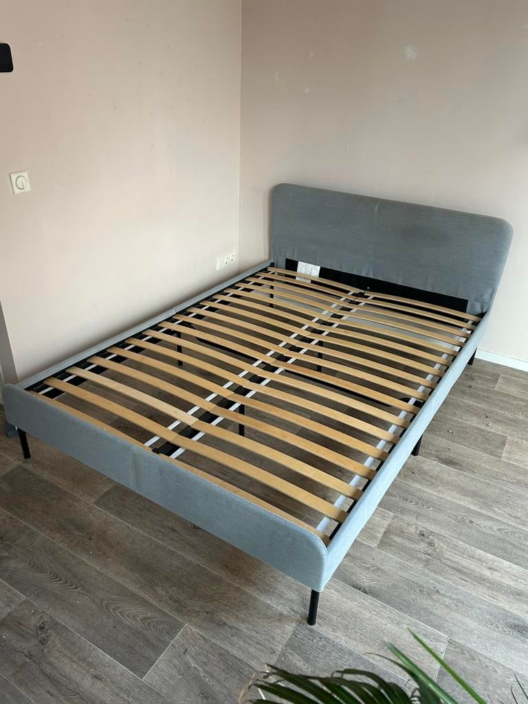 Ikea bedframe Slattum 140cm 140x200, Ophalen, Gebruikt, 140 cm, Twijfelaar