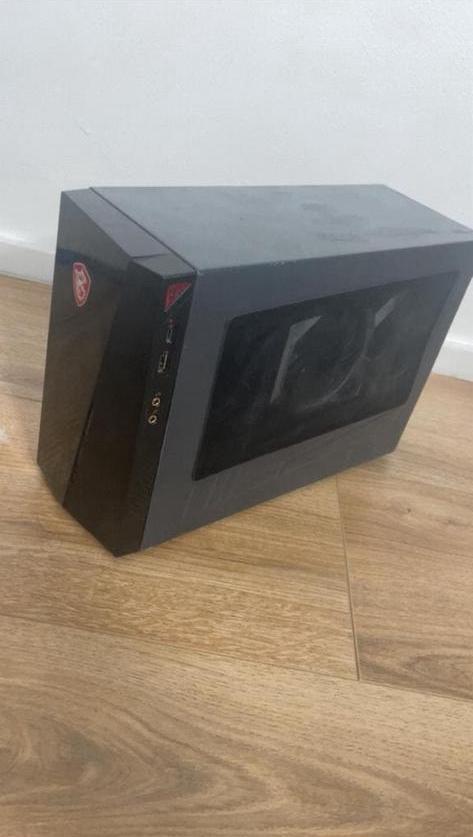 Gaming pc met gaming monitor, Ophalen of Verzenden, Zo goed als nieuw, Gaming, SSD