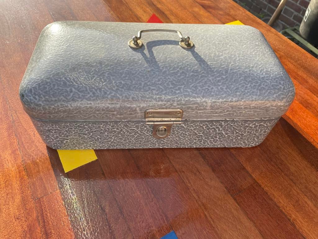 Vintage broodtrommel van grijs emaille uit de jaren 50, Ophalen