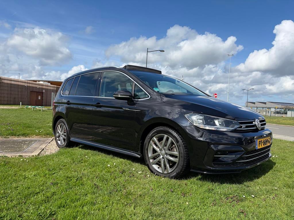 Volkswagen Touran 1.4 TSI 110KW/150PK 7-DSG 2017 Zwart, Auto's, Volkswagen, Particulier, Touran, Benzine, B, MPV, Automaat, Origineel Nederlands