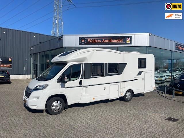 Adria MATRIX M 670 DC N24, Caravans en Kamperen, Campers, Auto Wolters, Handelstraat 15
3264 XZ  Nieuw-Beijerland, NL, Fietsendrager