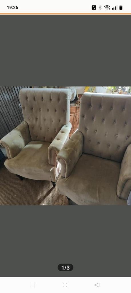 Twee antieke gecapitonneerde fauteuils, Huis en Inrichting, Ophalen, Gebruikt, 75 tot 100 cm, Stof