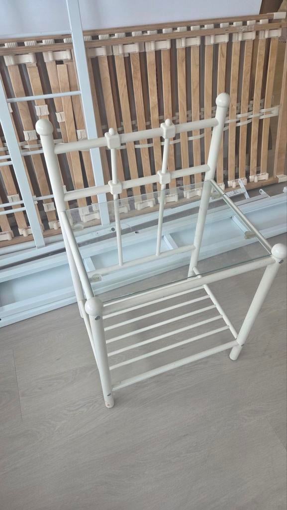 Ikea LEIRVIK metaal en glas nachtkastje, Huis en Inrichting, Ophalen, Gebruikt, Minder dan 45 cm, Metaal of Aluminium