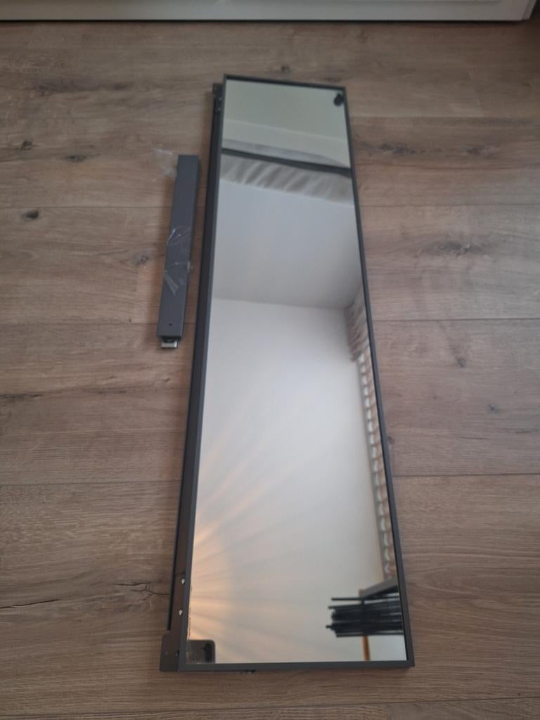 Uitschuifbare spiegel ikea pax kast, Huis en Inrichting, Woonaccessoires | Spiegels, Ophalen, Rechthoekig, 50 tot 75 cm, 200 cm of meer