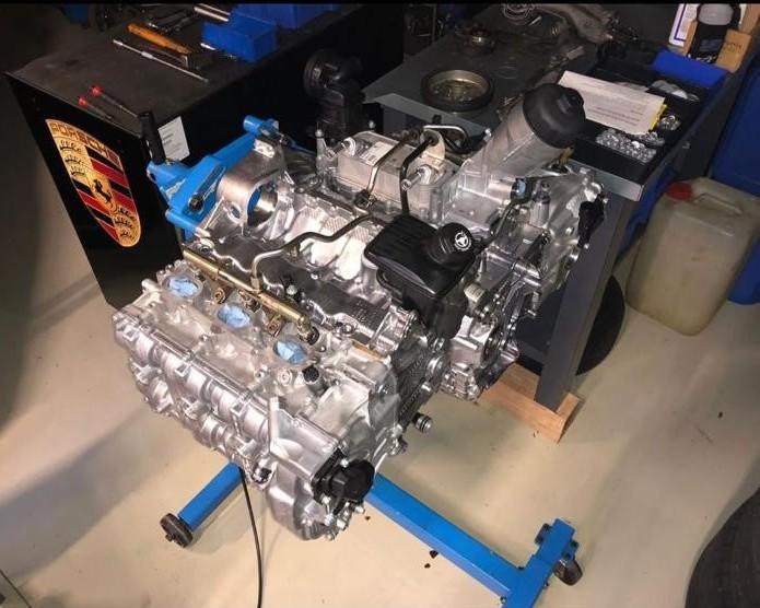 Porsche 911 3.6 Carrera 4 voor 65000,= euro aan VERNIEUWD, Auto's, Automaat, Euro 5, Gebruikt, Zwart