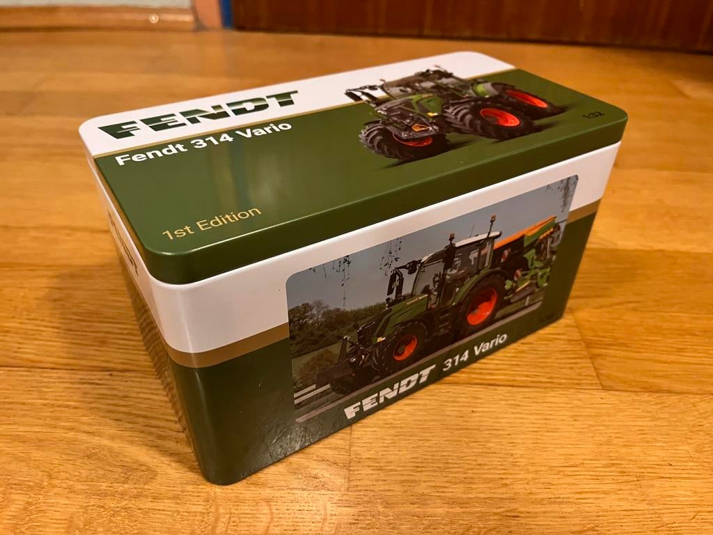 Fendt 314 1st Edition 1:32, Ophalen of Verzenden, Zo goed als nieuw, Tractor of Landbouw, Overige merken
