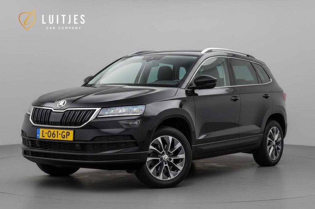 Skoda Karoq 1.5 TSI ACT Sportline Pano-dak|Trekhaak|Camera|A, Auto's, Stof, 4 cilinders, 150 pk, Zwart