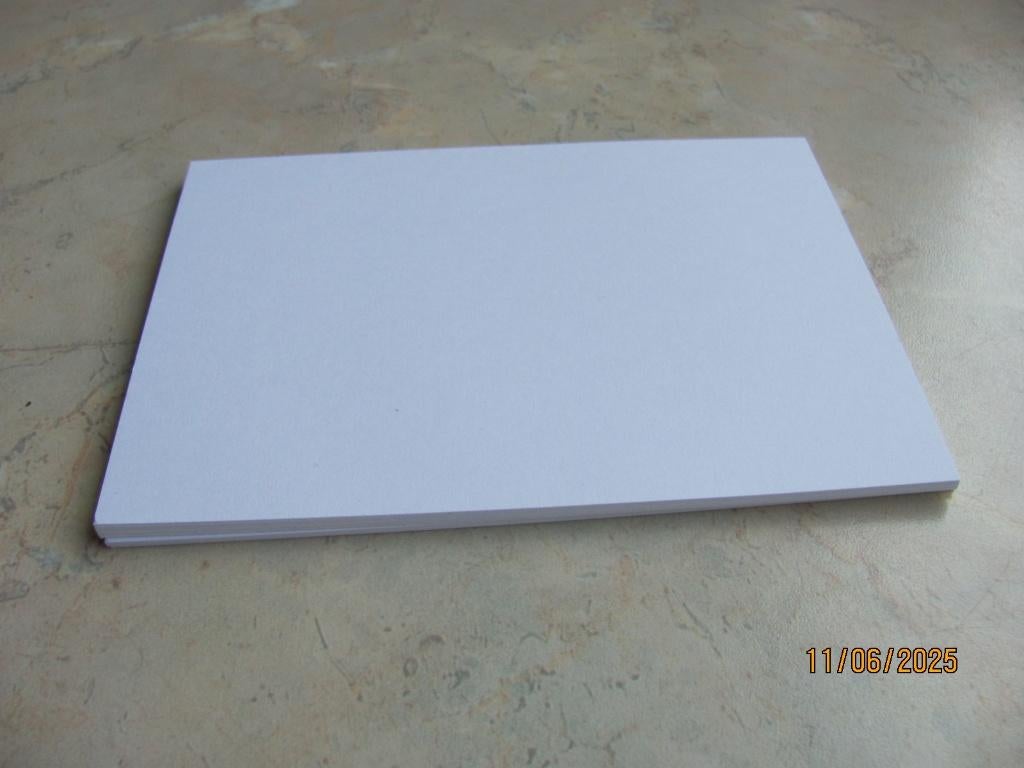 NIEUWSTAAT 17 KAARTEN enkelvoudig rechthoekig papier WIT 250, Hobby en Vrije tijd, Kaarten | Zelf maken, Ophalen of Verzenden