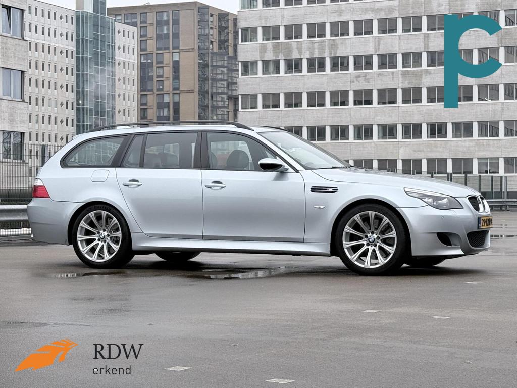 BMW 5-serie Touring M5 V10 volleder dashboard trekhaak Silve, Automaat, Achterwielaandrijving, 507 pk, 120 €/maand