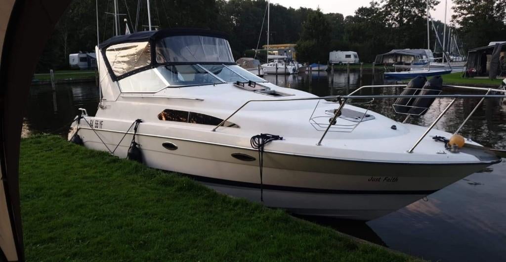 bayliner 2755, Watersport en Boten, Motorboten en Motorjachten, Gebruikt, Ophalen of Verzenden, 50 pk of meer, Binnenboordmotor