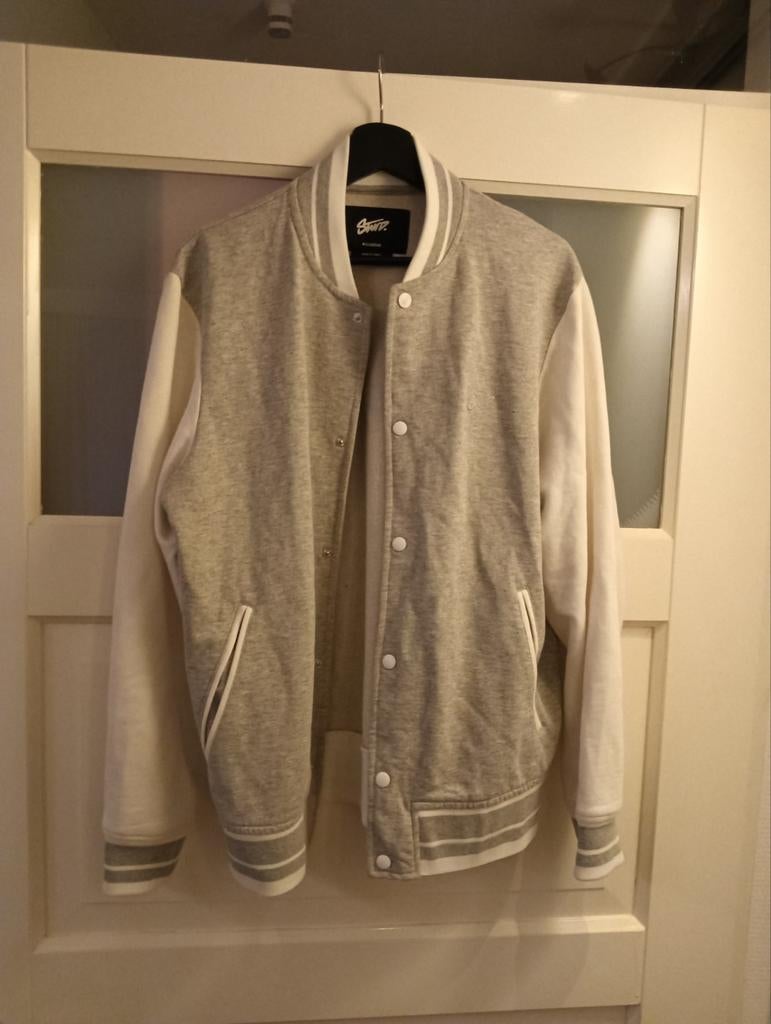 STWD Pull & Bear Zomerjack maat M - Zo goed als nieuw, Maat 48/50 (M), Ophalen of Verzenden, Zo goed als nieuw, Grijs