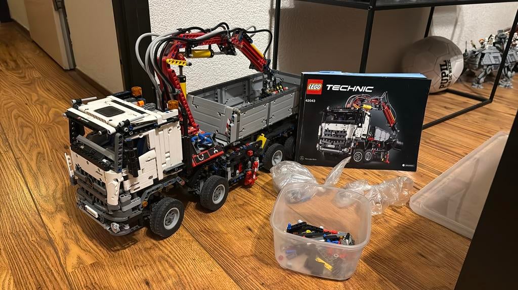 42043 | Lego Technic Mercedes-Benz Arocs, Ophalen, Zo goed als nieuw