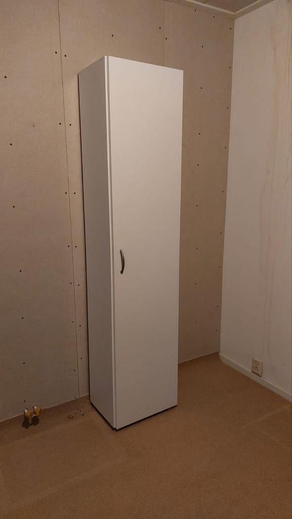 Opbergkast / kledingkast/ legkast met planken, Ophalen, Gebruikt