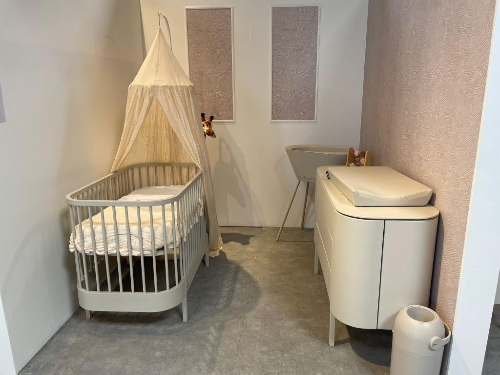 Kidsmill Grow babykamer oatmeal incl matras, Ophalen, 50 tot 70 cm, 105 cm of meer, Voetruimte