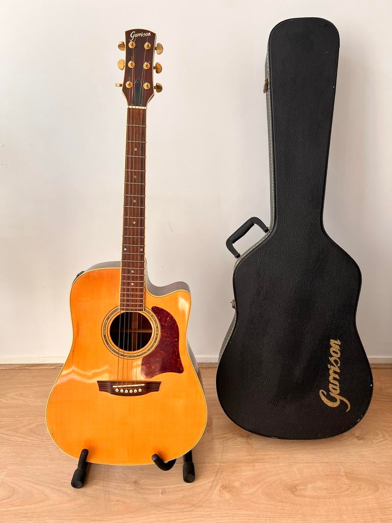 Garrison Semi-akoestische Gitaar met Koffer, Ophalen, Gebruikt, Western- of Steelstringgitaar, Met (piezo-)element