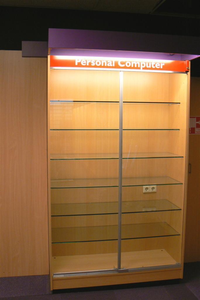 partij vitrinekastdeuren en schappen uit  Dixons winkels, Ophalen, 50 tot 100 cm, Glas, 150 tot 200 cm