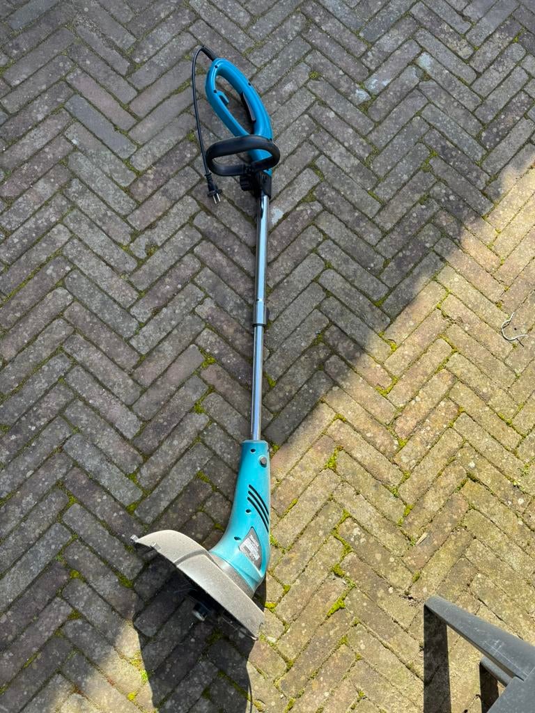 Elektrische grastrimmer Makita UR3000, Ophalen, Zo goed als nieuw, Elektrisch