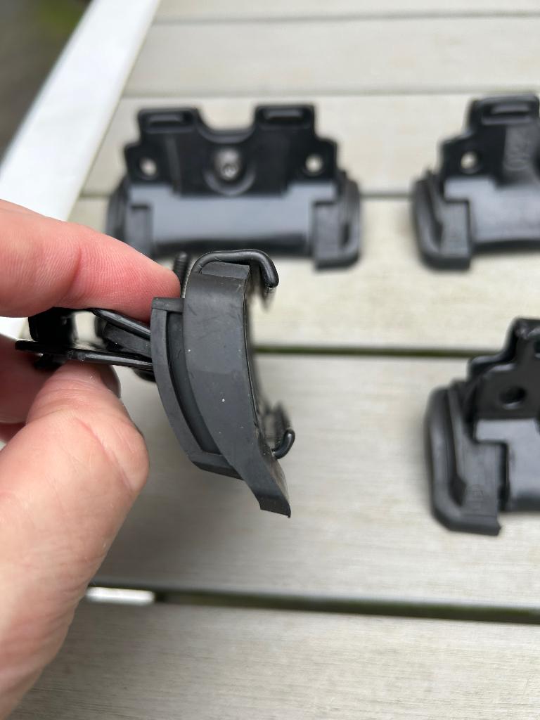 Thule kit 4021 voor Volvo V60 uit 2010, Ophalen, Zo goed als nieuw