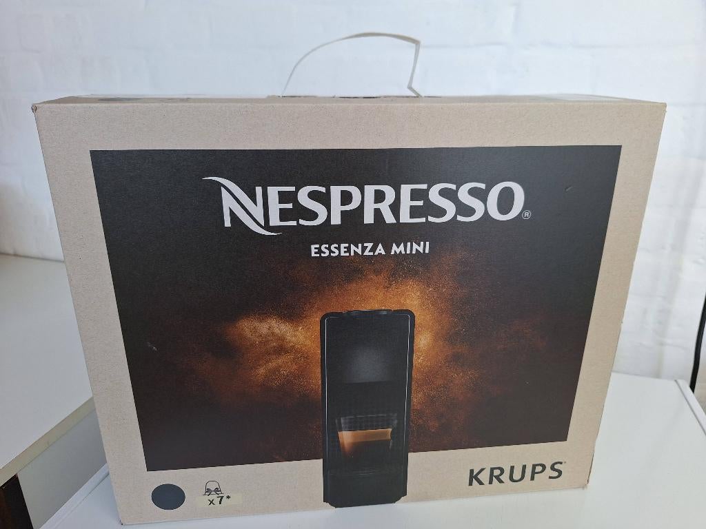 Nespresso Essenza Mini, Witgoed en Apparatuur, Koffiezetapparaten, Espresso apparaat, Ophalen of Verzenden, Zo goed als nieuw