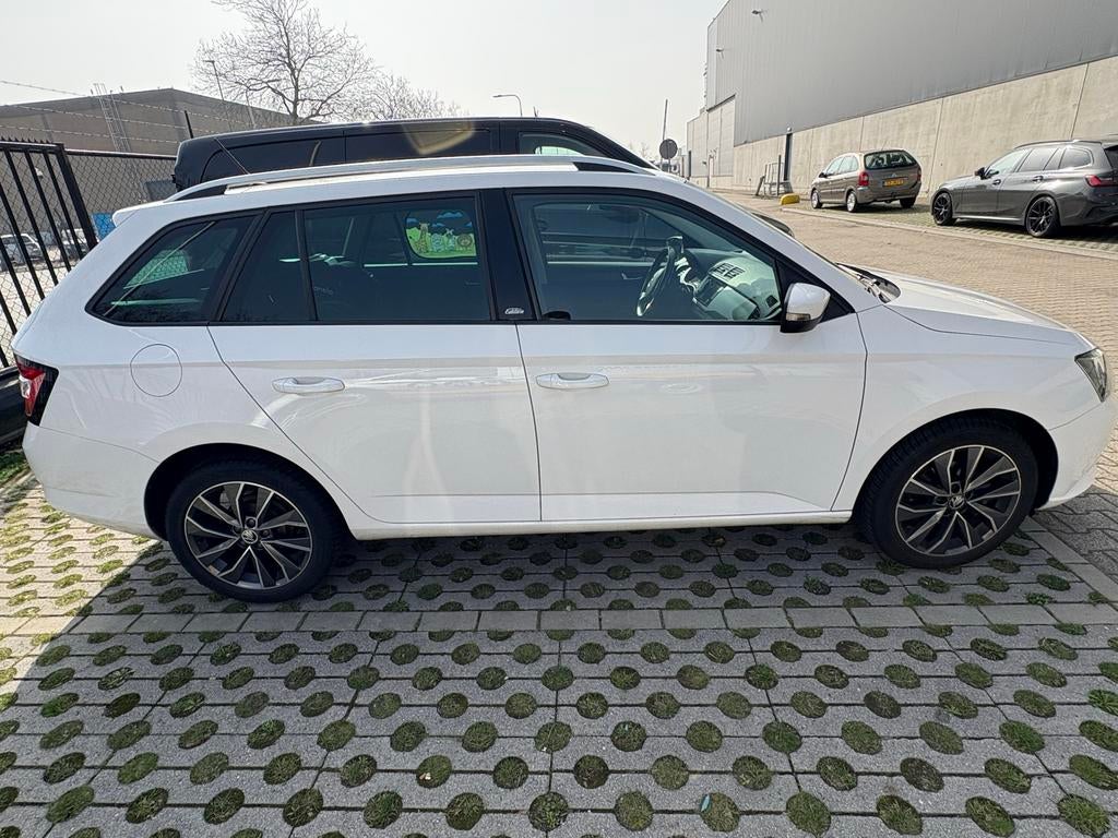 Skoda Fabia 1.2 TSI, Auto's, Euro 5, 40 €/maand, Zwart, 4 cilinders