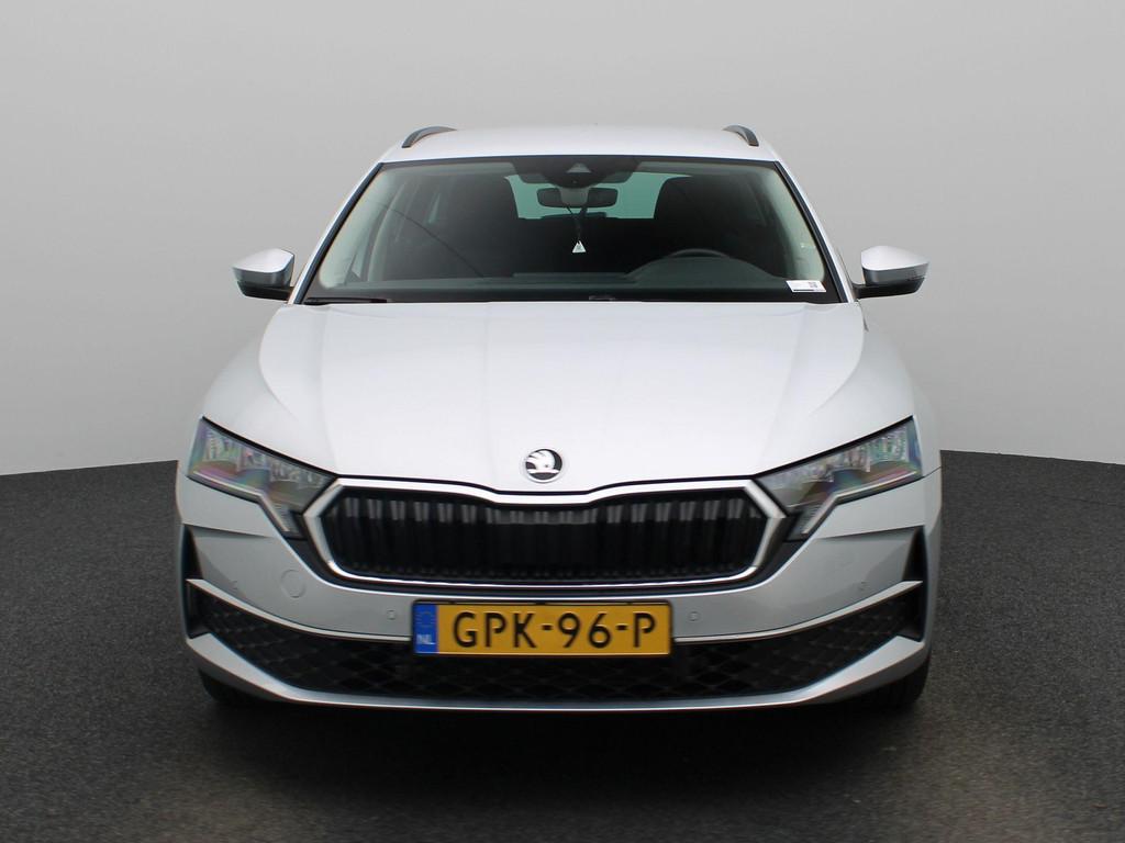 Skoda Octavia Combi 1.5 TSI MHEV Business Edition 115 PK | A, 12 maanden, Stof, 4 cilinders, 116 pk