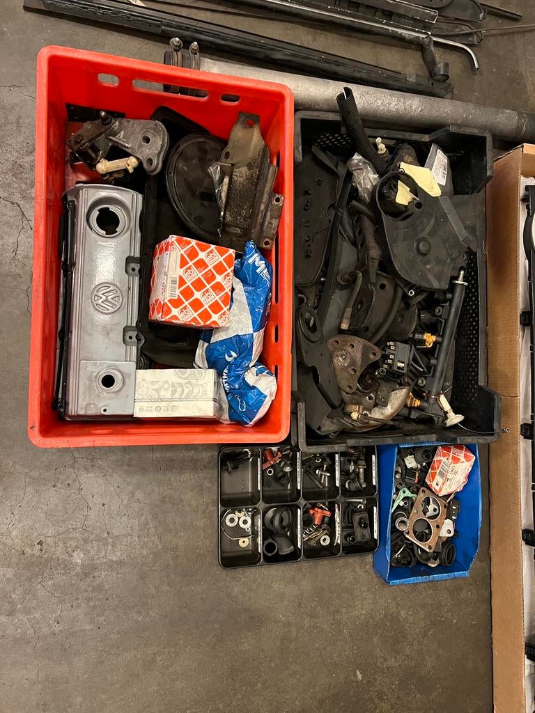 Partij Volkswagen onderdelen voornamelijk van VW Golf 2 GTi, Ophalen, Volkswagen