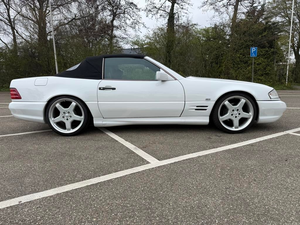 1995 Mercedes SL320 R129 met AMG pakket Youngtimer BTW Auto, Automaat, Achterwielaandrijving, Zwart, Cabriolet