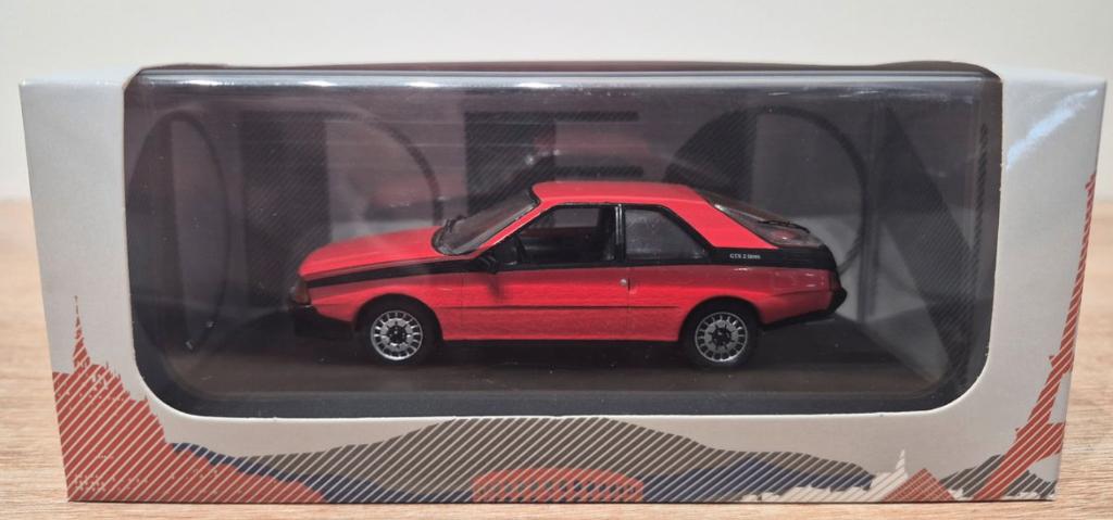 RENAULT FUEGO GTX ROOD 1/43 ODEON lim ed.504 ref. ODEON105, Hobby en Vrije tijd, Modelauto's | 1:43, Ophalen of Verzenden, Nieuw