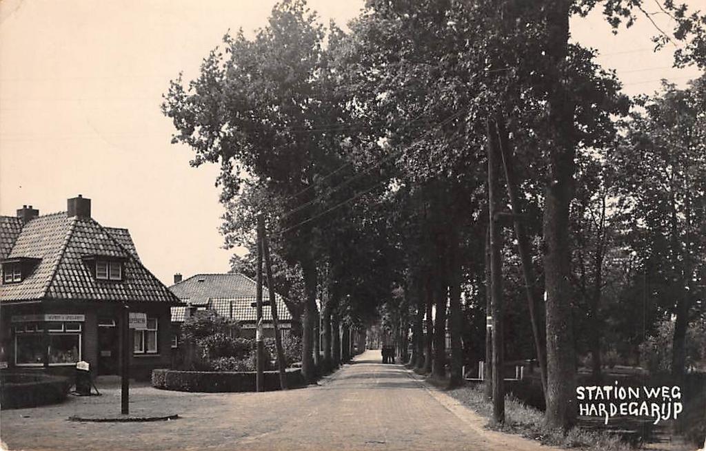 Hardegarijp Station Weg Fotokaart 1936, Ophalen of Verzenden, 1920 tot 1940, Gelopen, Friesland
