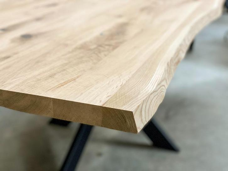 Eettafel - Eiken tafelblad - Tafelblad boomkant - 40 mm dik, Niet ingevuld, Vijf personen of meer, Rechthoekig, Niet ingevuld