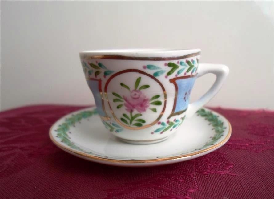 Miniatuur kop en schotel. Museum of miniatures MAYFAIR. (10), Ophalen of Verzenden