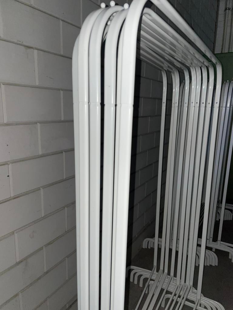 30x IKEA MULIG rekken wit €6 p/st of €180 totaal, Ophalen, 30 tot 80 cm, Radiator, Minder dan 60 cm