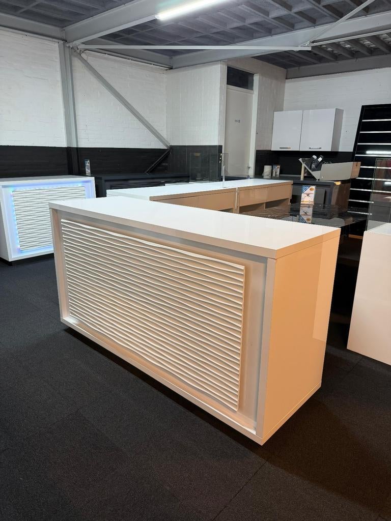 MOOIE TOONBANK BALIE, Ophalen, Zo goed als nieuw