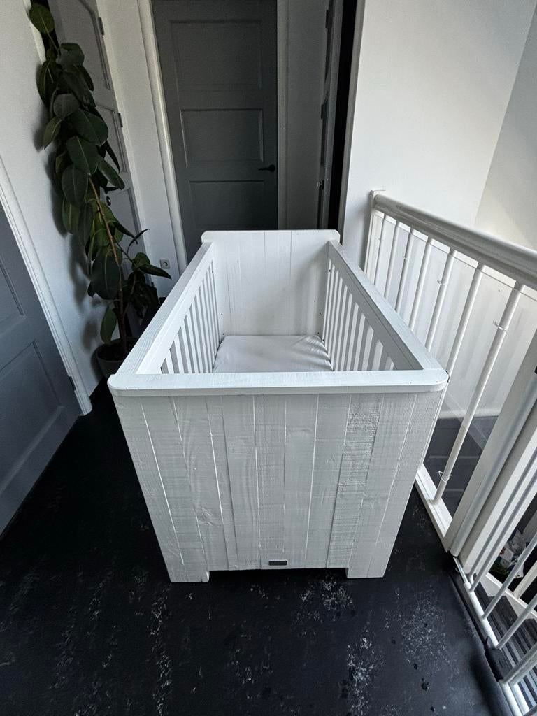 Wit ledikant Coming Kids incl matras, Kinderen en Baby's, Babywiegjes en Ledikanten, Ophalen, Gebruikt, Ledikant