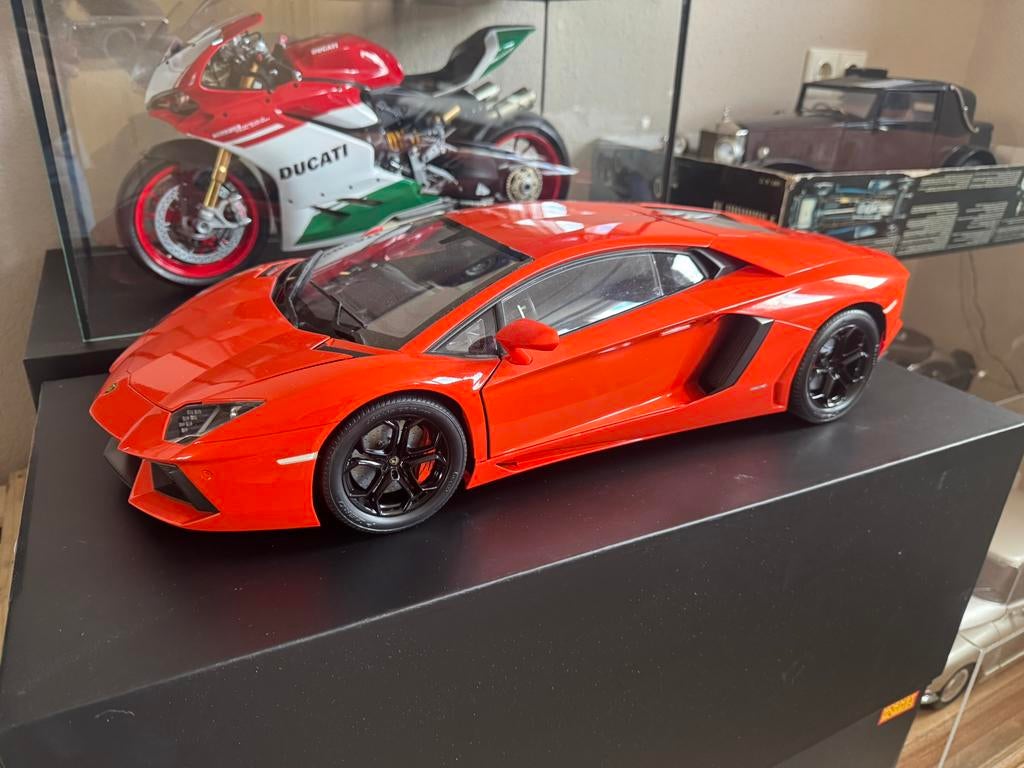 Pocher lamborghini aventador lp700 1:8, Ophalen of Verzenden, Zo goed als nieuw, Auto