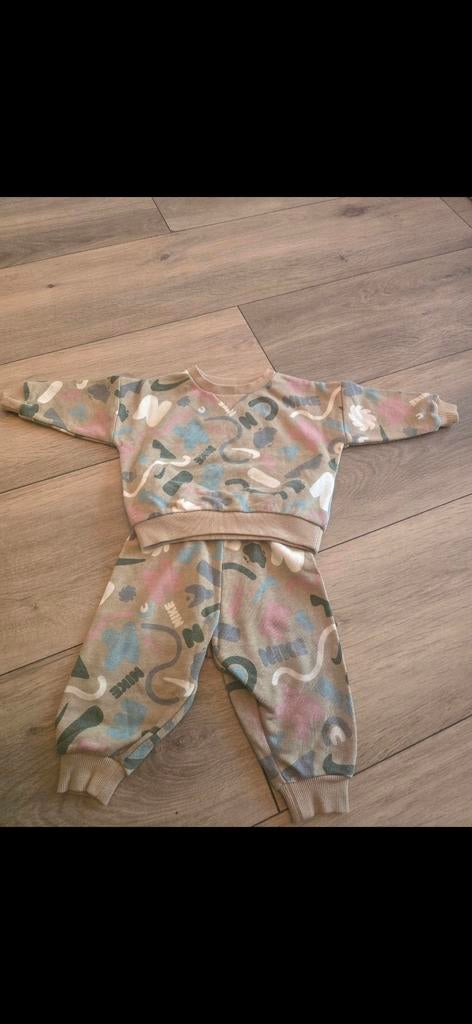 Nike trainingspak (maat 74-80), Ophalen of Verzenden, Jongetje of Meisje, Pakje