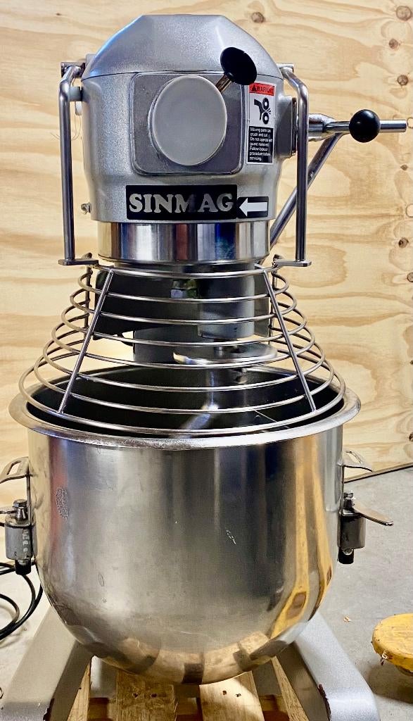 Mengmachine 20ltr gebruikt, Ophalen, Gebruikt, Taarten of Cupcakes, Overige typen