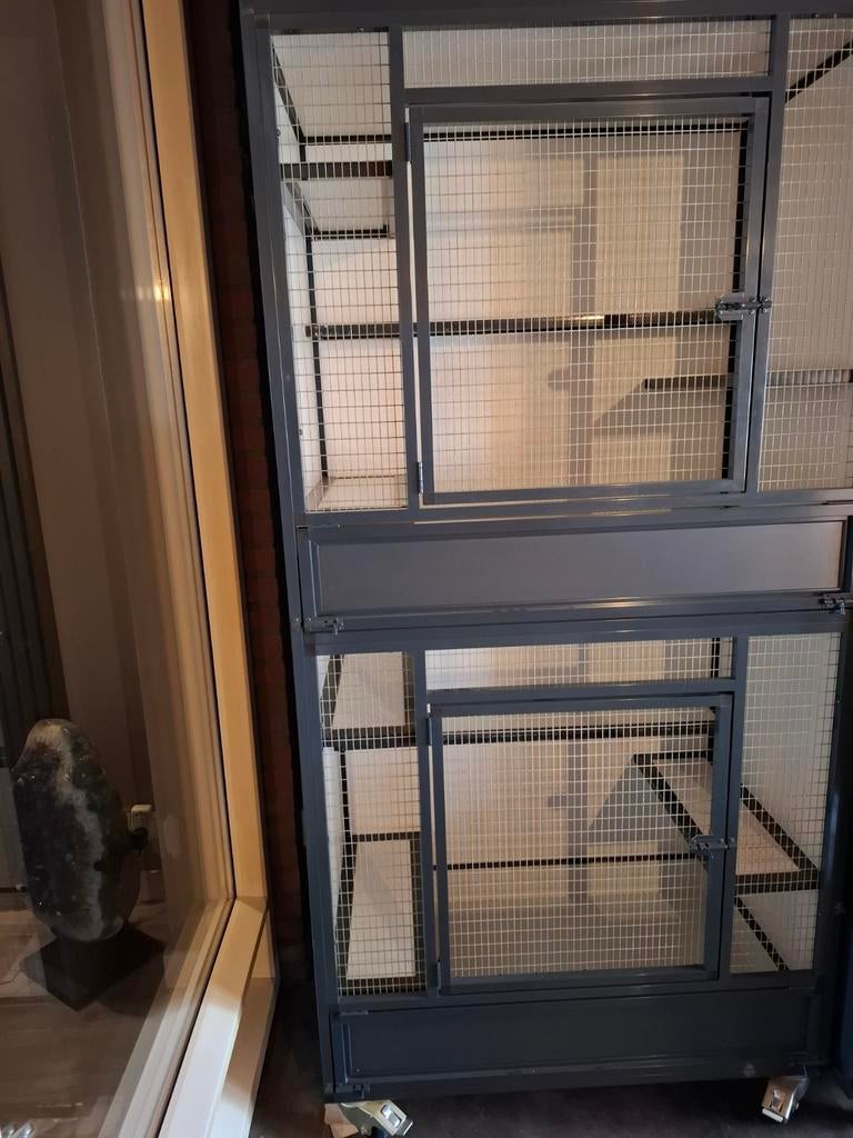 Trespa kooien voor knaagdieren, Dieren en Toebehoren, Vogels | Hokken en Kooien, Ophalen of Verzenden, Zo goed als nieuw, Aluminium