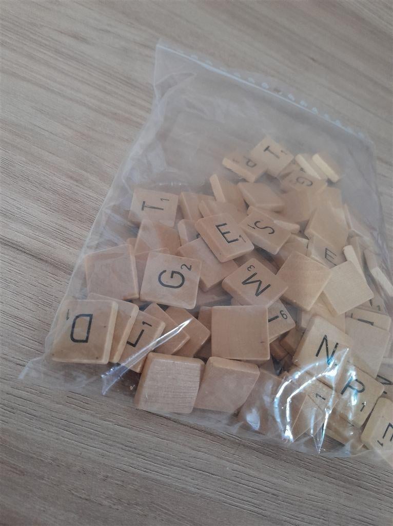Scrabble houten letters mix - s3720, Hobby en Vrije tijd, Gezelschapsspellen | Bordspellen, Verzenden, Zo goed als nieuw
