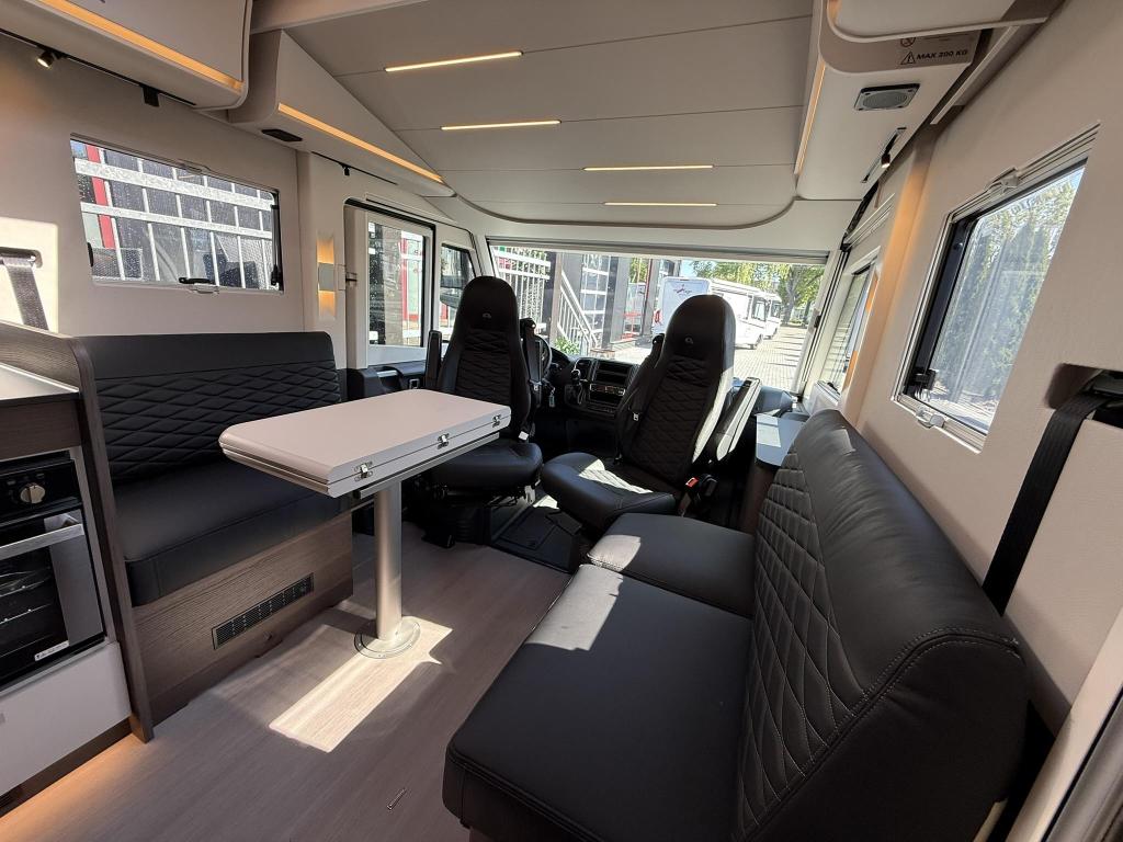 Adria Sonic Supreme 700 DL - 2025 - 180PK - Heavy - Automaat, Fiat, 7 tot 8 meter, Bedrijf, Adria