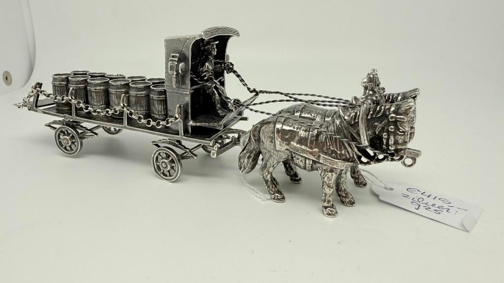 Heel zwaar zilveren miniatuur:bierkar getrokken door paarden, Antiek en Kunst, Verzenden, Zilver