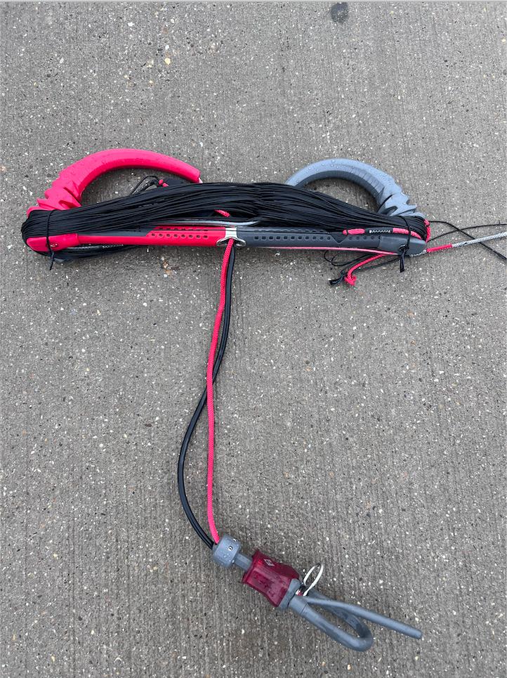 Vrijwel nieuwe Lacuna Apex V2-bar 2024, Watersport en Boten, Kitesurfen, Geen board, Ophalen of Verzenden, Zo goed als nieuw, Bar