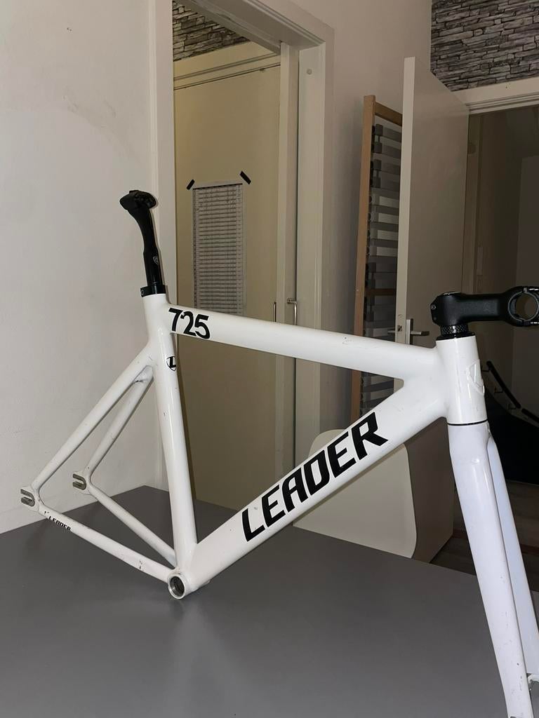 Leader 725 frameset, Gebruikt, Heren, Aluminium, 53 tot 57 cm