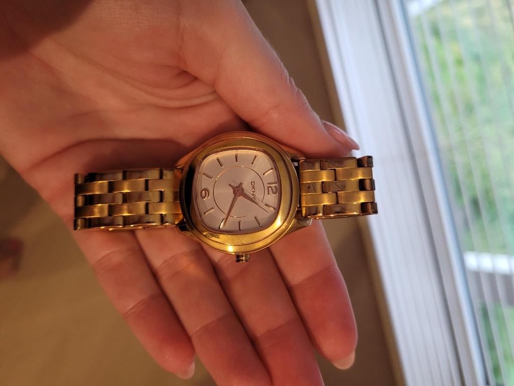 DKNY rosegoudkleurig horloge, Sieraden, Tassen en Uiterlijk, Horloges | Dames, Gebruikt, DKNY, Ophalen of Verzenden, Overige materialen