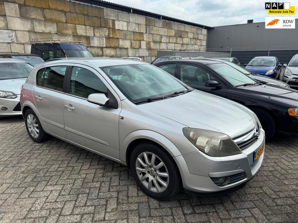 Opel Astra 1.6 Elegance Airco,Trekhaak, Voorwielaandrijving, 15 km/l, Gebruikt, 4 cilinders