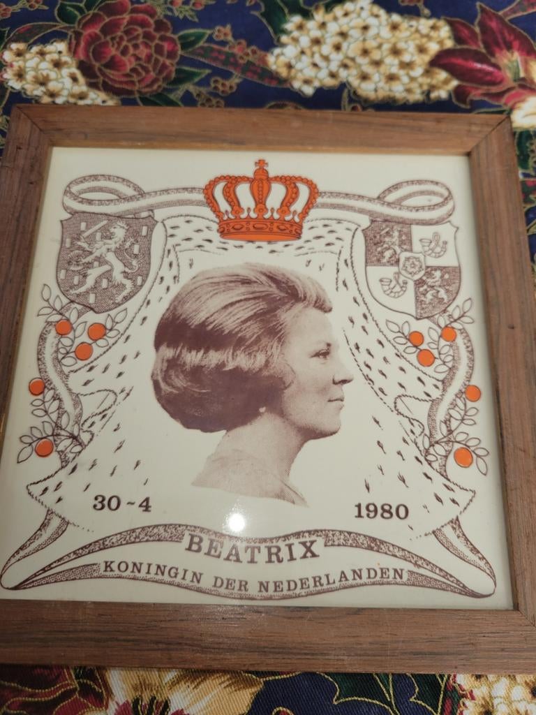 Tegel Koningin Beatrix 30-4-1980 Inhuldiging, Ophalen of Verzenden, Zo goed als nieuw, Nederland, Overige typen