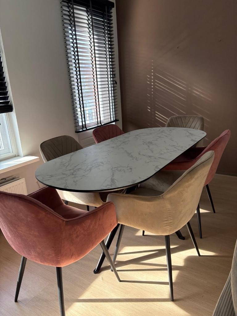 Eettafel set met roze en beige stoelen, Huis en Inrichting, Ophalen, 50 tot 100 cm, Zo goed als nieuw, Vijf personen of meer