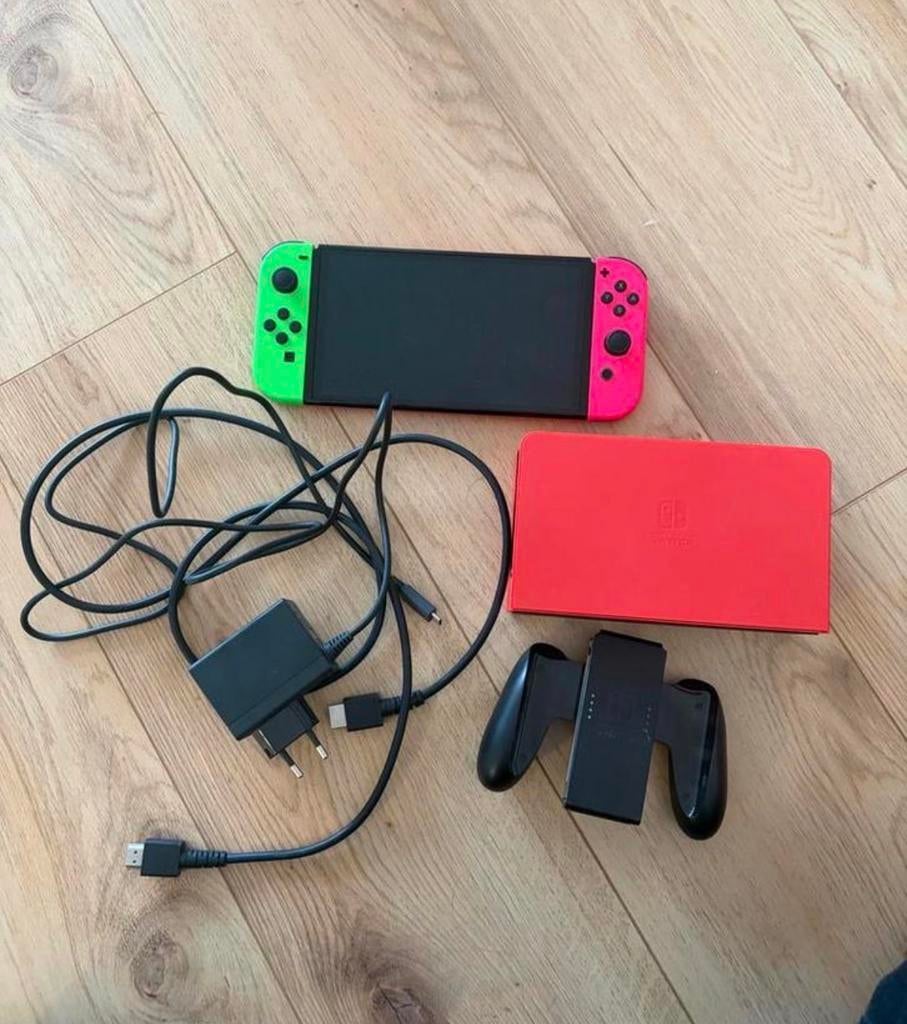 Nintendo Switch OLED Mario editie, Sn, Sn, Ophalen of Verzenden, Sn