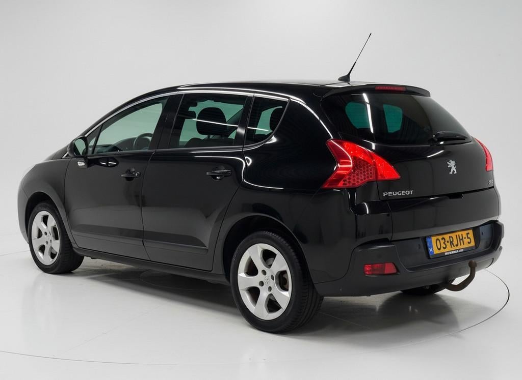 Peugeot 3008 1.6 Turbo 156PK Pano|Navi|Trekhaak!, Voorwielaandrijving, Stof, Gebruikt, Zwart